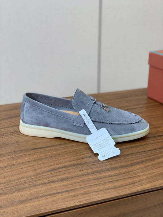 Mocassins en daim gris