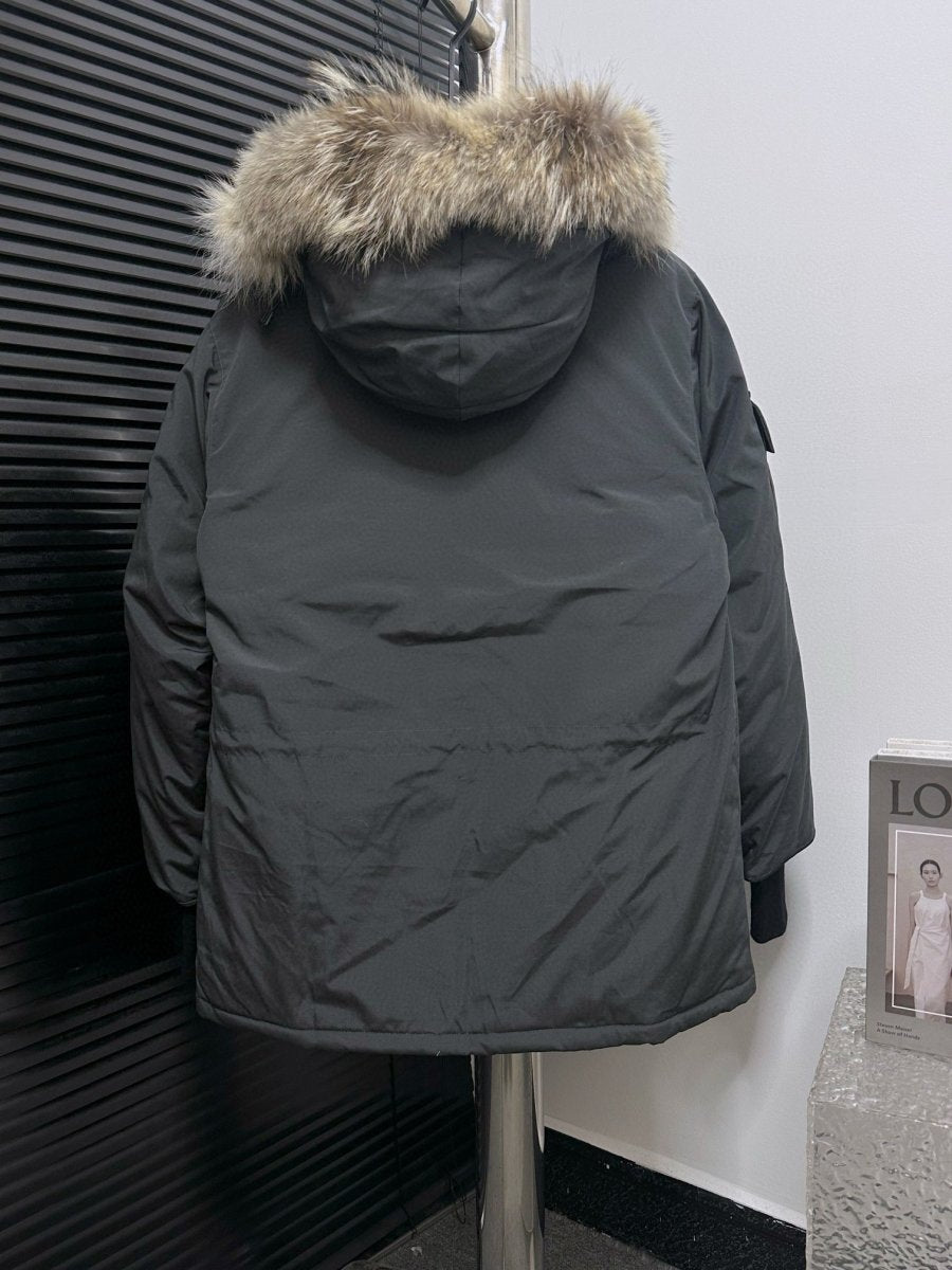 Parka d'expédition haut de gamme en duvet