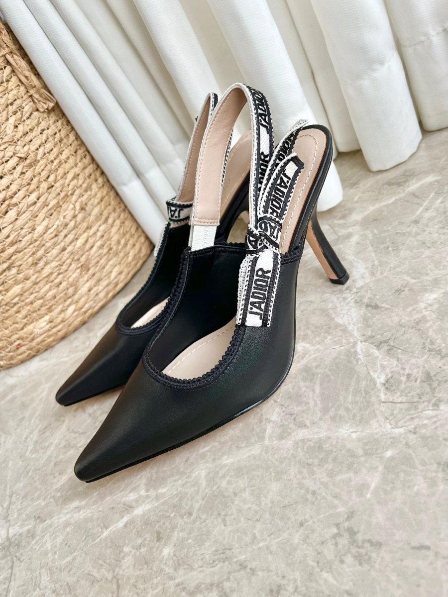 Sandales brodées en jacquard