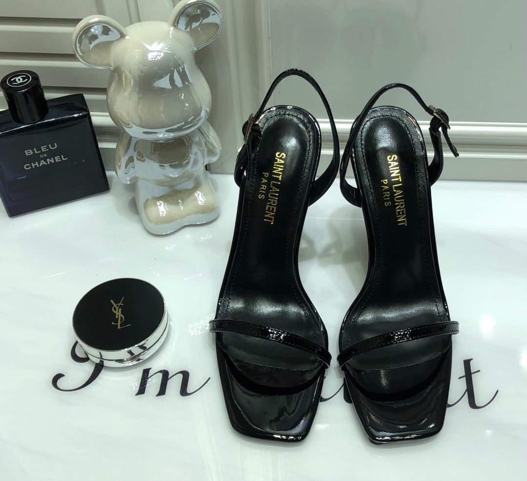 Talons iconiques dorés