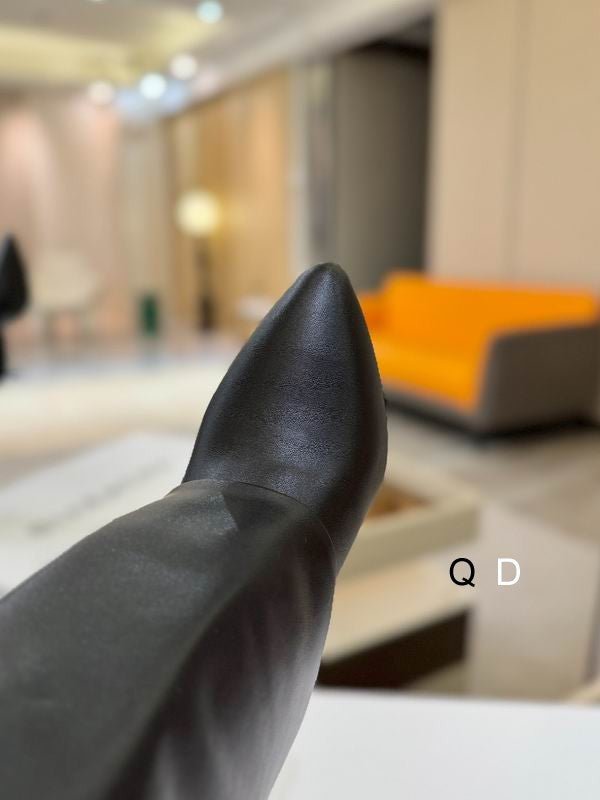 Bottes hautes à cadenas doré