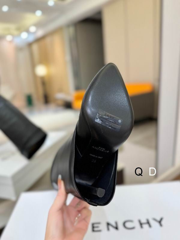 Bottes hautes à cadenas doré