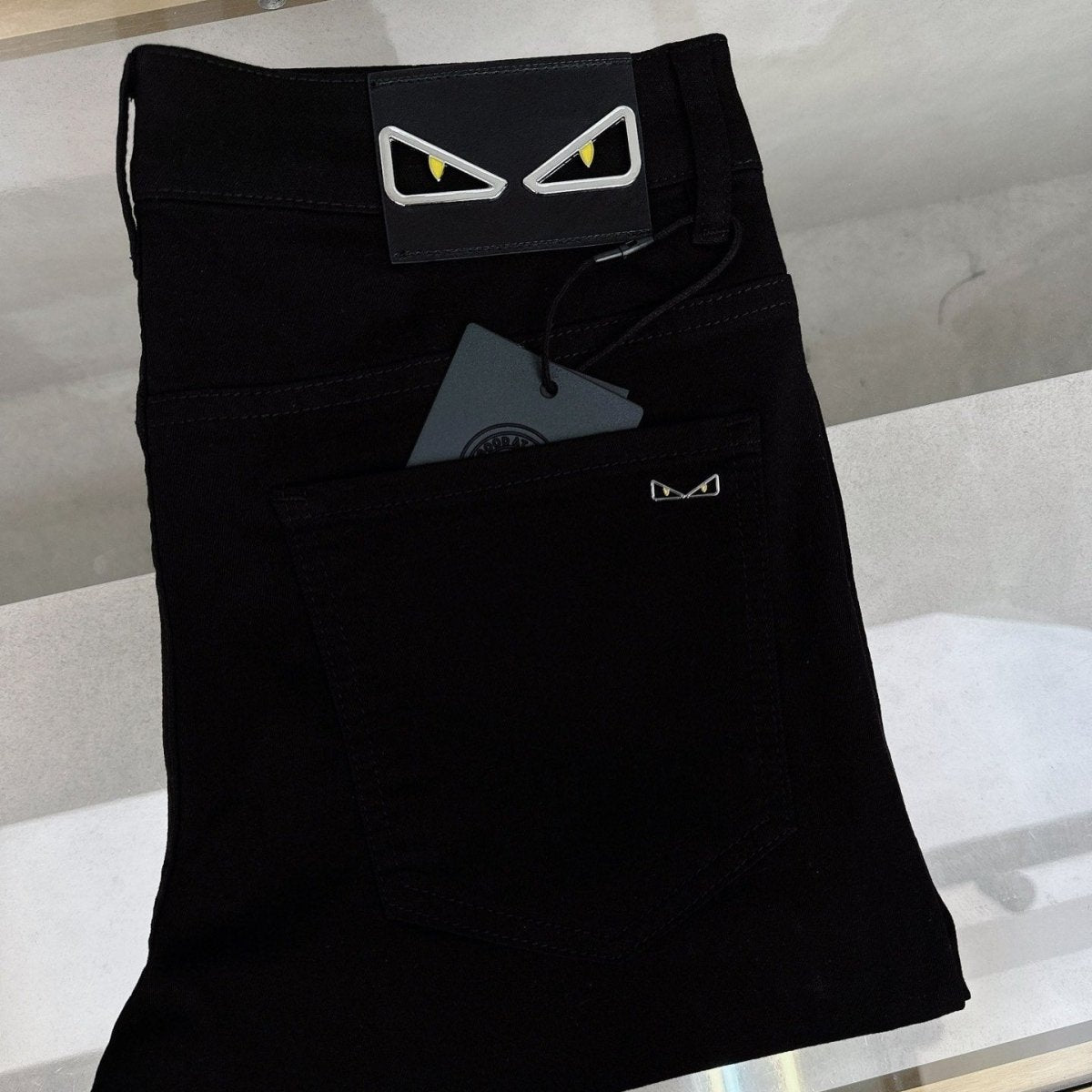 Jeans sur mesure haut de gamme pour hommes