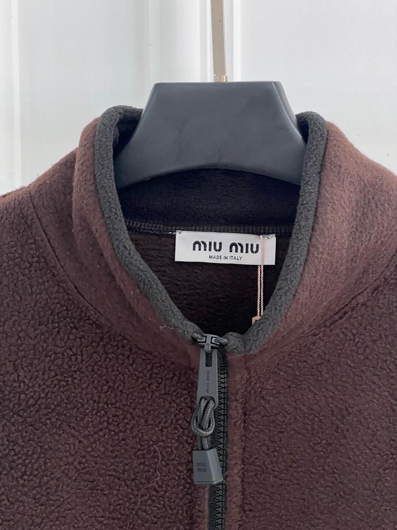 MM Women’s Zip-Up Jacket