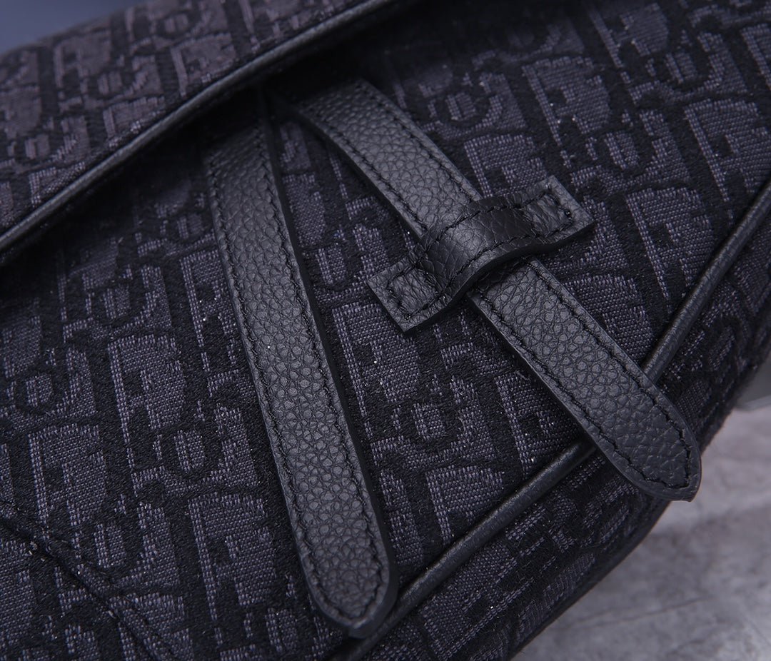 Saddle Crossbody Bag