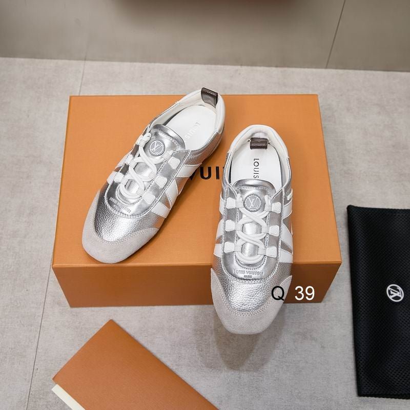 Baskets basses en daim