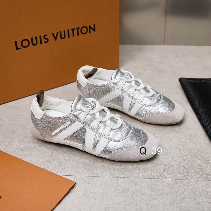 Baskets basses en daim