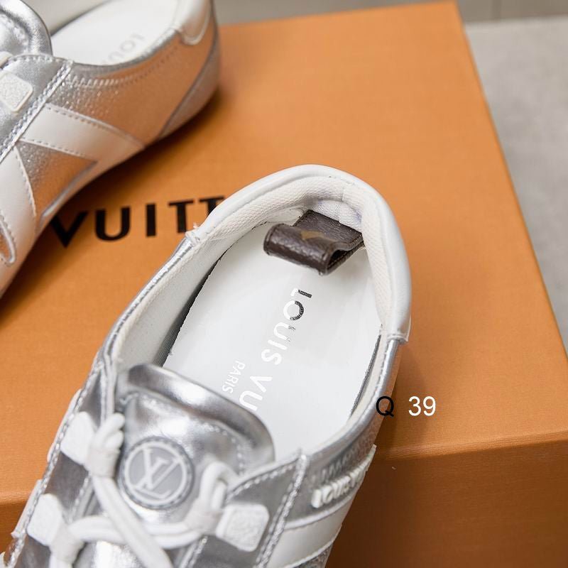 Baskets basses en daim